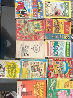Vintage Comic Book Collection - Multi-Color Kids Toys Reading Set